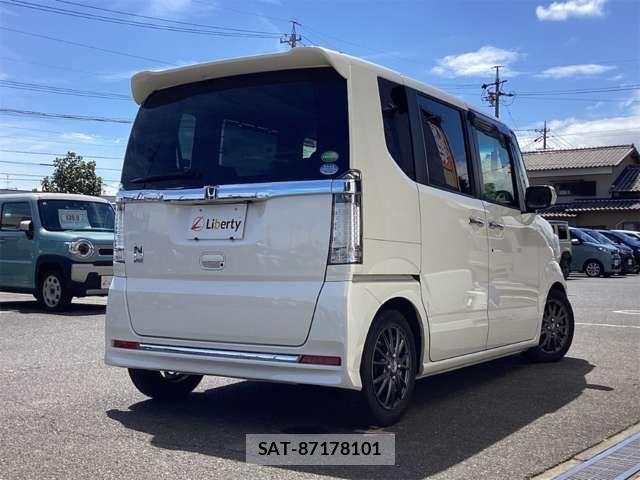 Honda N BOX 2015-05 8830632-16