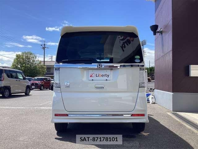 Honda N BOX 2015-05 8830632-17