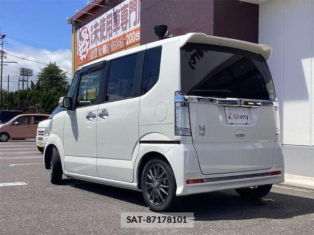 Honda N BOX 2015-05 8830632-18