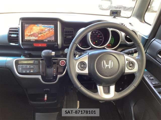 Honda N BOX 2015-05 8830632-1