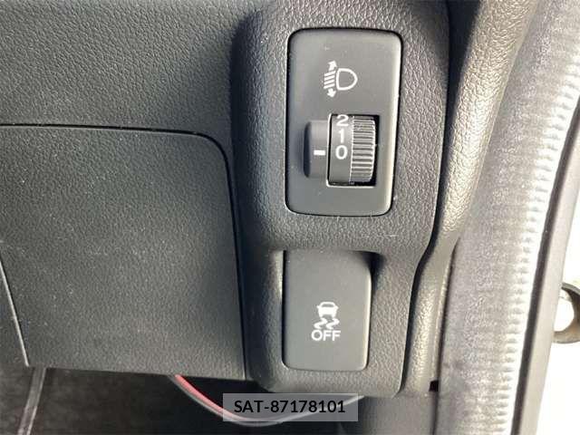 Honda N BOX 2015-05 8830632-5