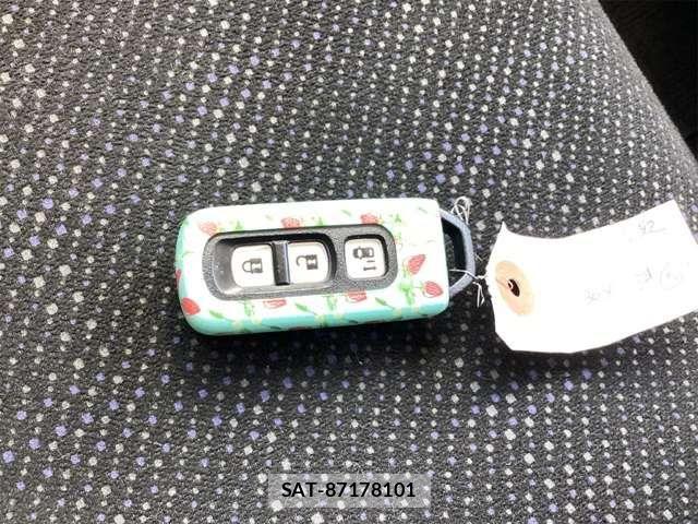 Honda N BOX 2015-05 8830632-8