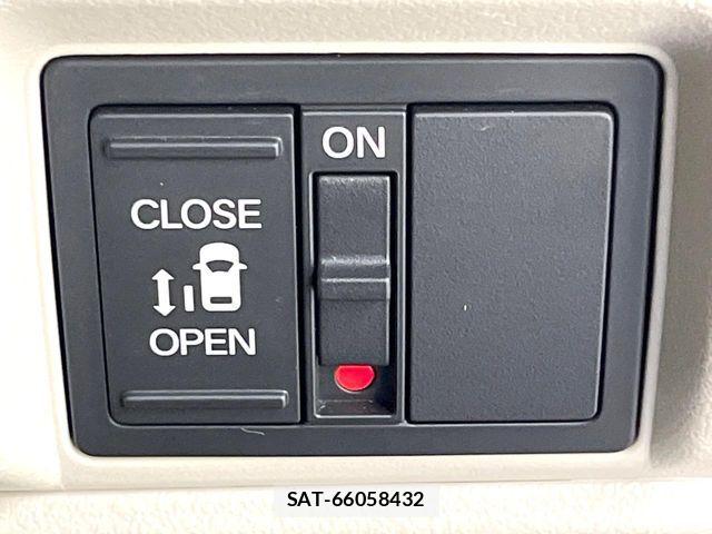 Honda N BOX 2024-12 8830604-4