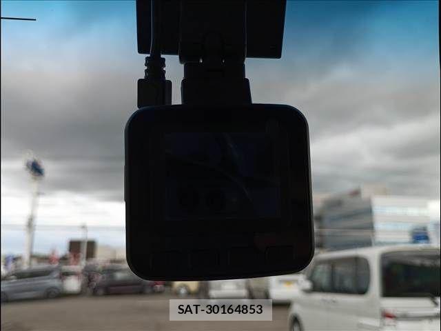 Honda N BOX 2022-01 8830631-17