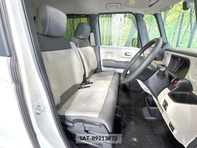Honda N BOX 2023-11 8830586-7