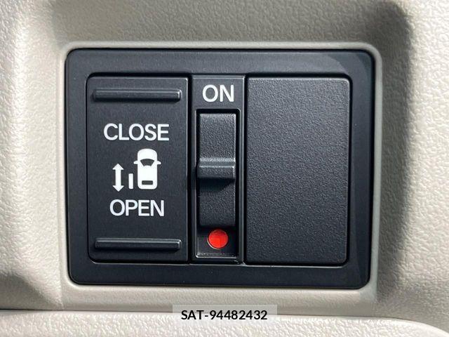 Honda N BOX 2025-07 8830588-5