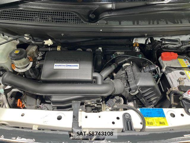 Honda N BOX 2018-01 8830614-17