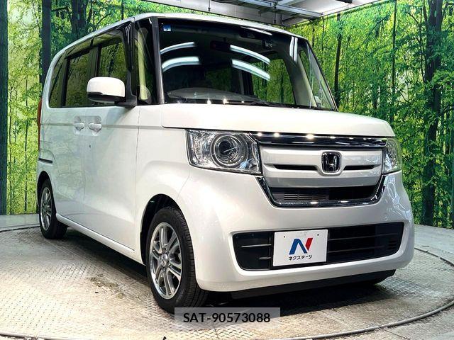 Honda N BOX 2019-03 8830592-15