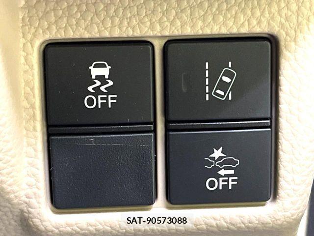 Honda N BOX 2019-03 8830592-5