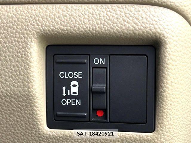 Honda N BOX 2018-05 8850066-5