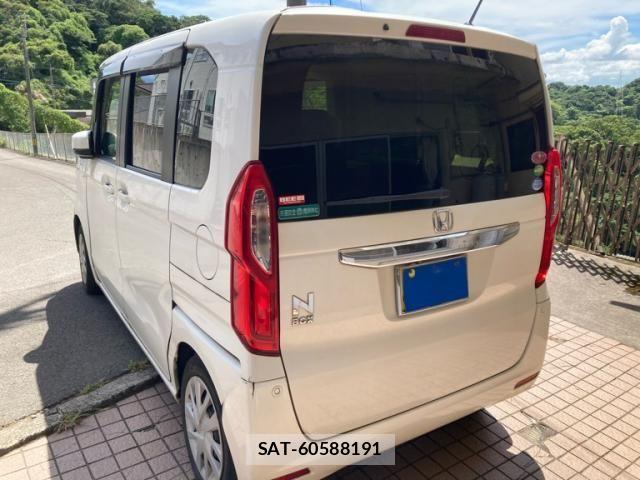 Honda N BOX 2017-09 8850075-10