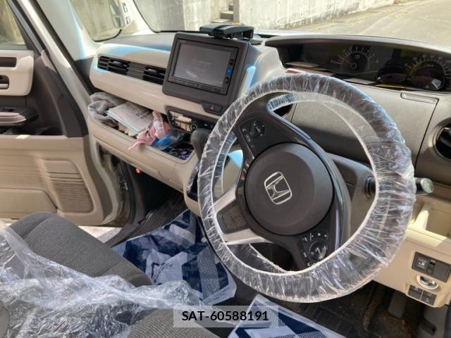 Honda N BOX 2017-09 8850075-14
