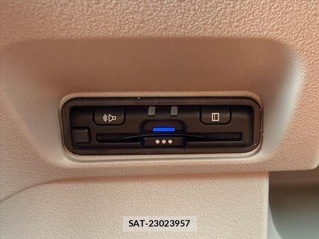 Honda N BOX 2025-09 8850042-29