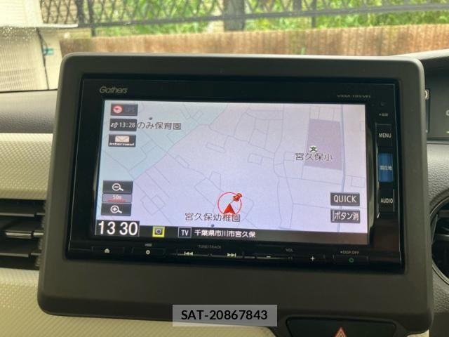 Honda N BOX 2018-11 8850058-16