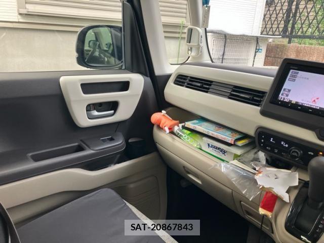 Honda N BOX 2018-11 8850058-21