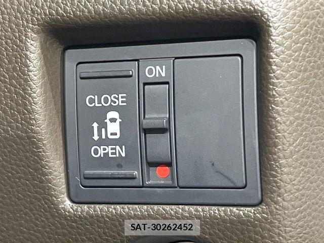 Honda N BOX 2021-03 8848939-4
