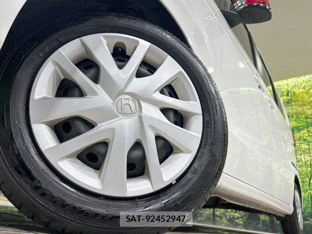 Honda N BOX 2019-03 8871567-12