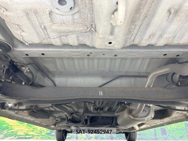 Honda N BOX 2019-03 8871567-18