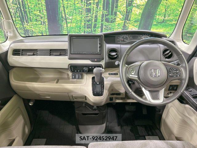 Honda N BOX 2019-03 8871567-1