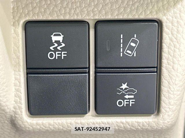 Honda N BOX 2019-03 8871567-4