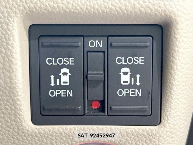 Honda N BOX 2019-03 8871567-6