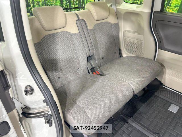 Honda N BOX 2019-03 8871567-8