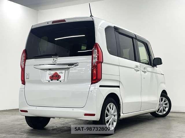 Honda N BOX 2023-08 8871569-2