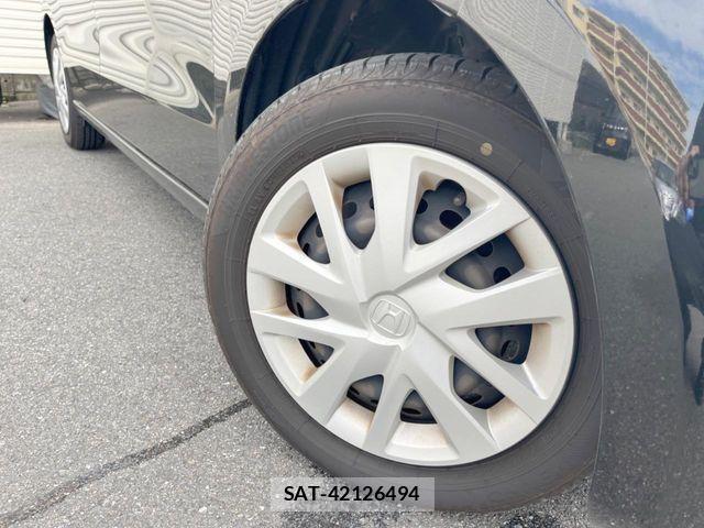 Honda N BOX 2017-11 8871582-12