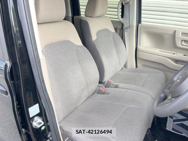 Honda N BOX 2017-11 8871582-7
