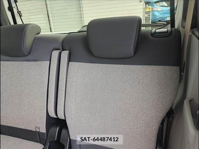 Honda N BOX 2023-11 8871570-9