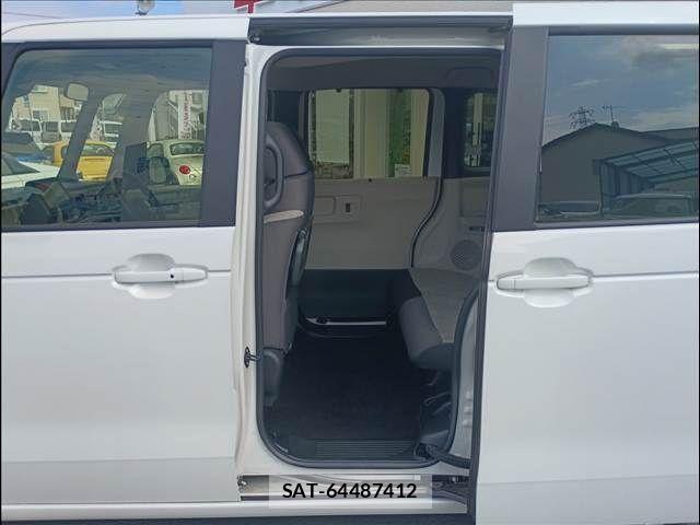 Honda N BOX 2023-11 8871570-11
