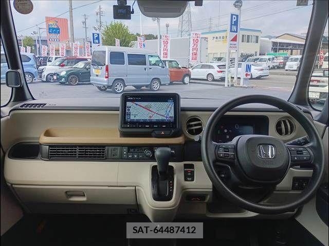 Honda N BOX 2023-11 8871570-1