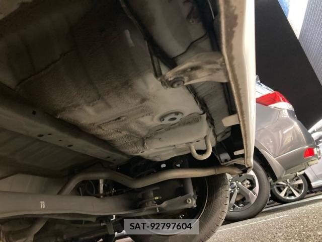 Honda N BOX 2019-10 8871590-12