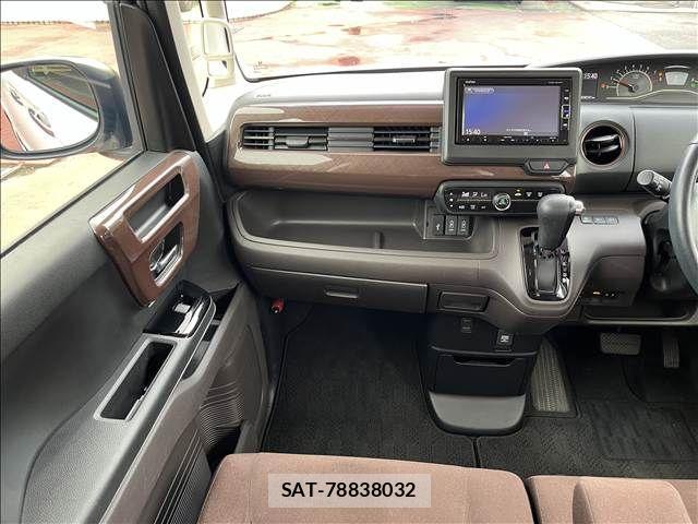 Honda N BOX 2019-08 8871566-10