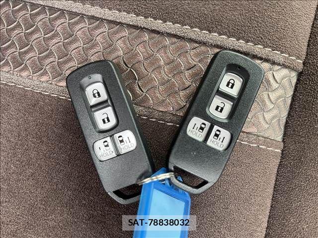 Honda N BOX 2019-08 8871566-20