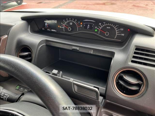 Honda N BOX 2019-08 8871566-26
