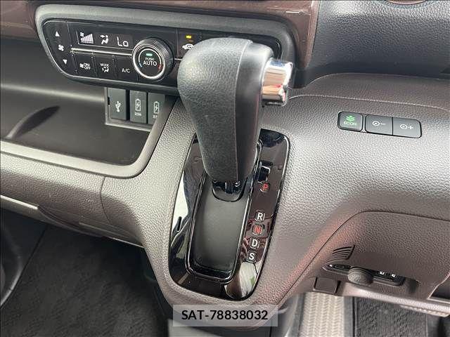 Honda N BOX 2019-08 8871566-29