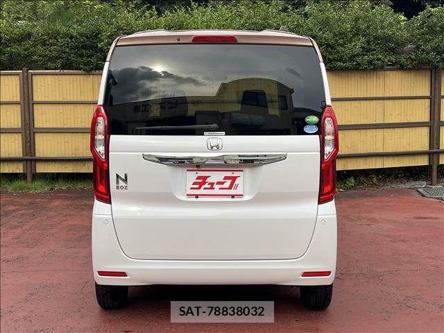 Honda N BOX 2019-08 8871566-5