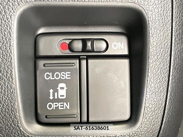 Honda N BOX 2016-04 8871580-4