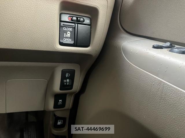 Honda N BOX 2013-01 8871592-14