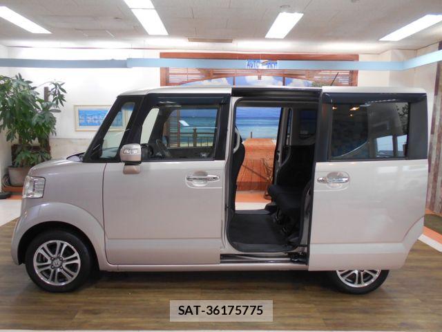 Honda N BOX 2013-10 8871584-9