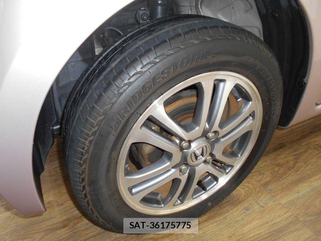 Honda N BOX 2013-10 8871584-25