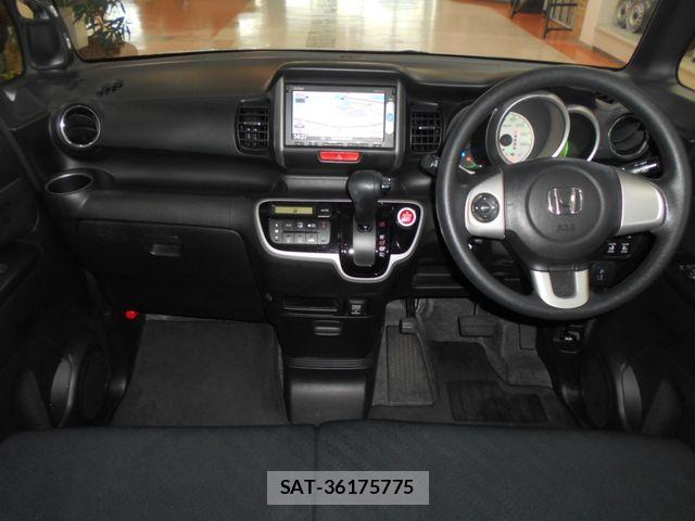 Honda N BOX 2013-10 8871584-2