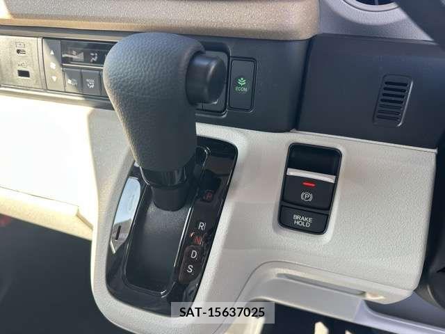 Honda N BOX 2026-05 8871559-19