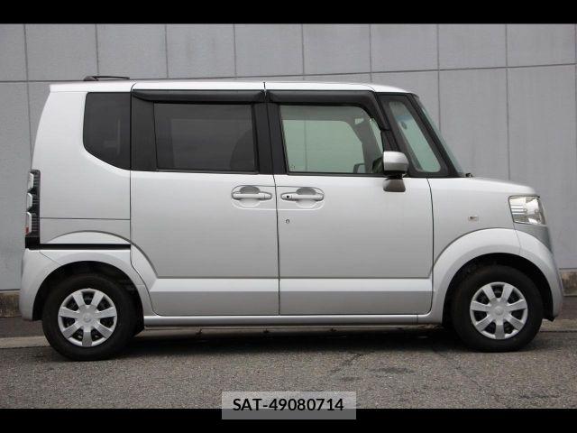 Honda N BOX 2013-03 8871588-16