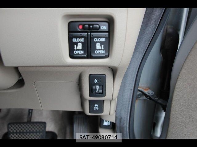 Honda N BOX 2013-03 8871588-21
