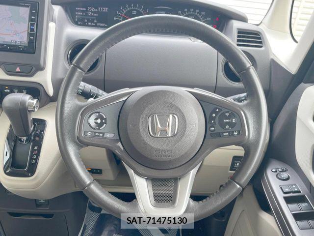 Honda N BOX 2018-02 8871575-10