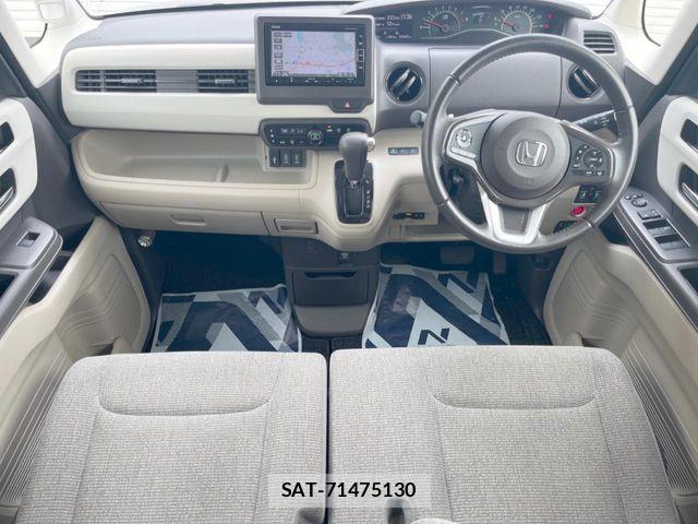 Honda N BOX 2018-02 8871575-1