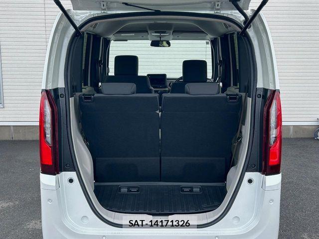 Honda N BOX 2026-02 8871556-11