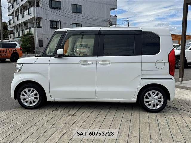Honda N BOX 2021-08 8881045-11
